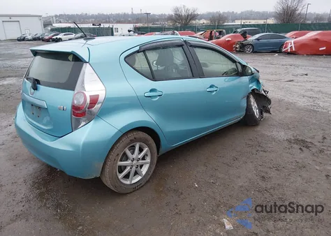 2012 Toyota Prius C Four из США, поврежденный, VIN JTDKDTB35C1007465